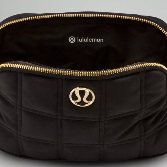 2305/06/08 NWT LLL Everywhere Belt Bag 1L Quilted Velour in blk/Gold (SOLD OUT) - Picture 4 of 5